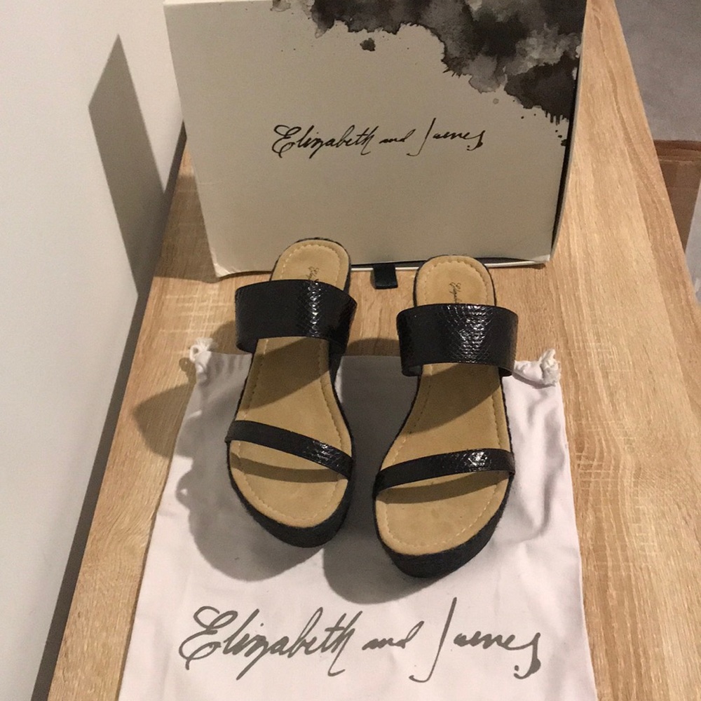 HOST PICK! Elizabeth and James Boca sandals. NIB. Womens size 10.
